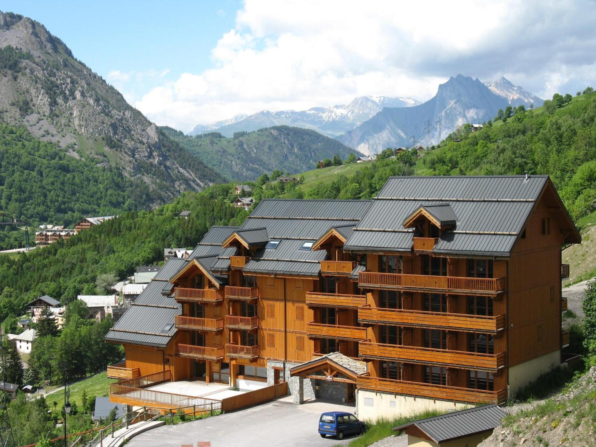Residence Odalys Le Hameau Et Les Chalets De La Vallee D'Or Valloire Kültér fotó