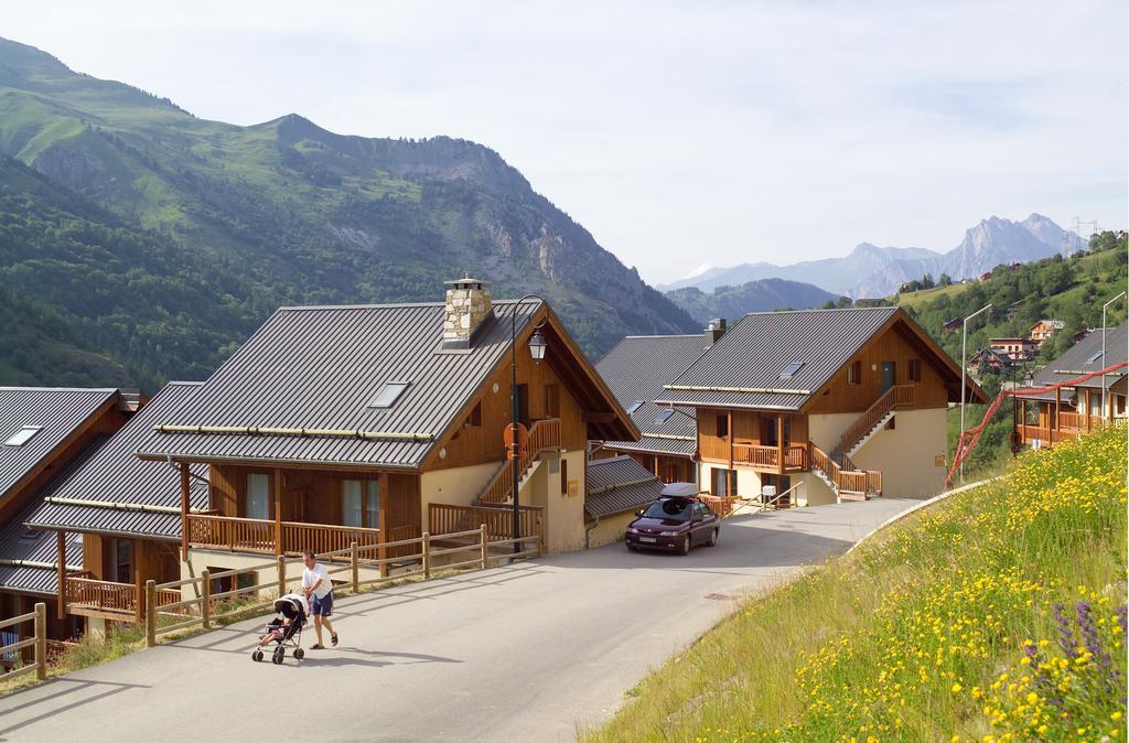 Residence Odalys Le Hameau Et Les Chalets De La Vallee D'Or Valloire Kültér fotó